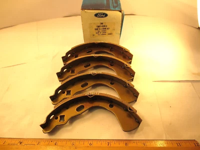 4 PCS FORD 1988 & 1989 FESTIVA REAR BRAKE SHOE & LINING, ONE KIT, E8BZ-2200-A - Image 1 of 4