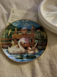 M. I. Hummel Sammelteller "Federfreunde" - Bild 1 von 3