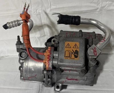 OEM 2013-19 Fiat 500e Electric EV Air Conditioning AC A/C Compressor 68106049AE - Image 1 of 4