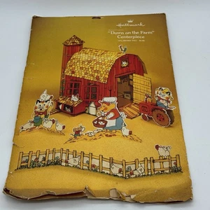Centro de mesa Hallmark Richard Scarry's Down on the Farm Party de colección 1977 - Imagen 1 de 9
