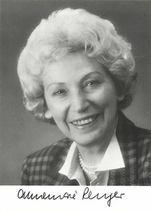 Annemarie Renger - Autogramm der ersten Bundestagspräsidentin Deutschlands - Bild 1 von 2