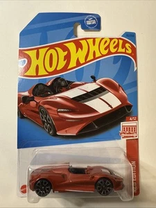 Mclaren Elva 82/250 #4/12 edición roja exclusiva de Hot Wheels Target 2023 nuevo - Imagen 1 de 3