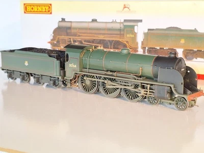 Hornby DCC Ready R2581 Sir Gawain 4-6-0 Class N15 Excell cond. OO scale. Boxed - Image 1 of 4