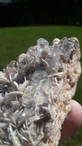 Aquamarin Beryll Kristalle auf Moskauer Matrix - Skardu, Pakistan - Bild 1 von 6