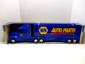 1995 Nylint Toys 'Napa Auto Parts' Tractor & Trailer Pressed Steel & Plastic - Picture 1 of 8