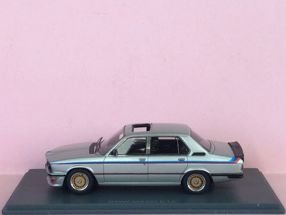 neo 1:43 bmw m535l e12 silver 1978 neo43471 - Immagine 1 di 4