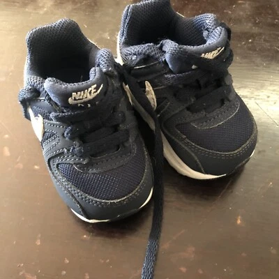 蓝色耐克 AirMax 尺码 3c In Warn Once Condition! 非常好的鞋 Look At Pics — 第 1/4 张图片