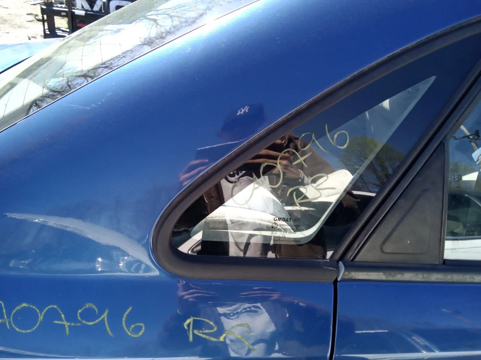 Cuarto de cristal/ventana SUZUKI FORENZA derecha 04 05 06 07 08 Foto 1 de 1