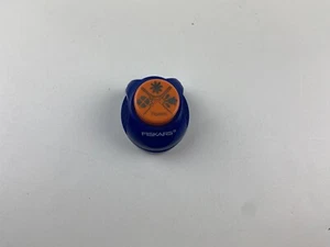 Fiskars Corner Edge Paper Punch 3 in 1 Designs - Flowers Floral Tulip Daisy - Picture 1 of 6