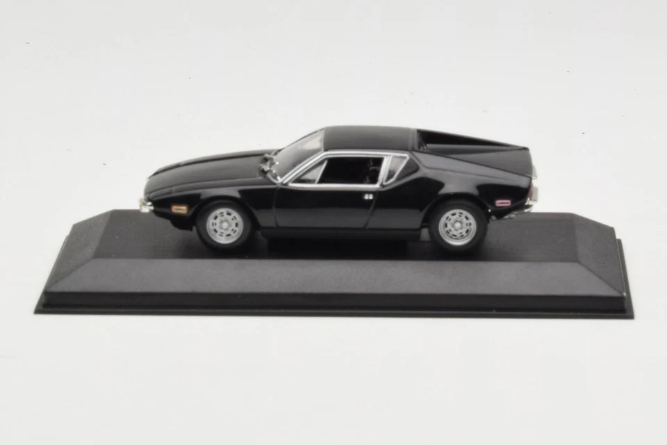 400127501 De Tomaso Pantera Black Minichamps 1/43 - Immagine 1 di 1