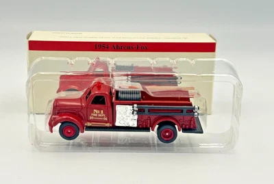 Camión de bomberos Readers Digest 1954 Ahrens-Fox diecast escala 1/64 en caja 2001 Foto 1 de 4
