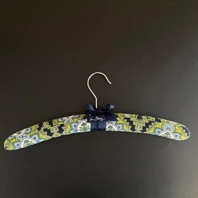 Percha de ropa vintage VERA BRADLEY medallón estampado retirado verde marino Foto 1 de 4