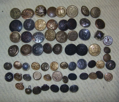 lot of american military uniform buttons - Image 1 of 2