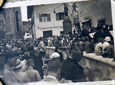 1937 Mittenwald Kurkonzert am Sonntag-Nachmittag vor Fleischerei Foto