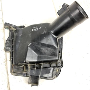 2008 - 2012 INFINITI EX35 Filter cover Cleaning the air intake OEM - Picture 1 of 8