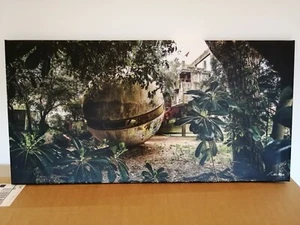 Einzelstück Wandbild Fotografie Leinwand, überwucherter Spielplatz lost place - Bild 1 von 1
