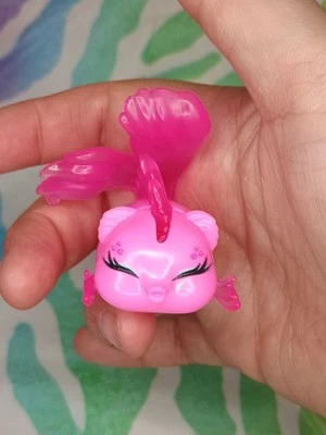 Monster High G3 Lagoona Núcleo Azul Rosa Mascota Pez Neptuno Solo Foto 1 de 4