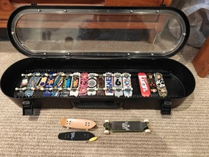 Tech Deck Display Carry Case 2009 Includes 18 Boards. Read Description. - Bild 1 von 10