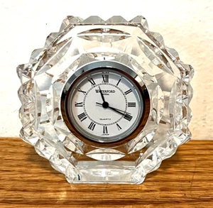 Reloj pequeño octágono de cristal WATERFORD, corte a mano irlandés, funcionando - Imagen 1 de 6