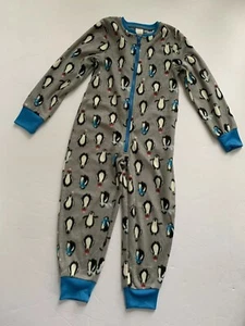 14th & Union NEW Gray  Black Boy's Size 4 Print Penguins Fleece Sleepwear - Picture 1 of 2