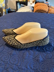ROTHY Retired Leopard/Cheetah Print - The Point - Slip On Flats Women’s Sz 7 - Picture 1 of 9