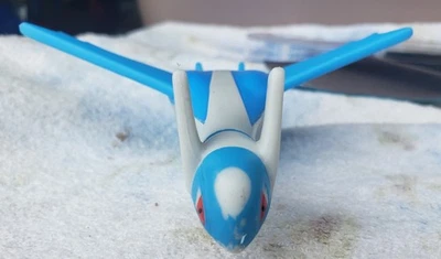 Minifigura de juguete Latios Pokemon 2018 McDonalds Happy Meal Nintendo Foto 1 de 4