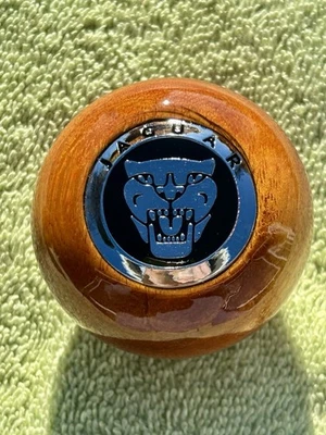 JAGUAR XJ6,XJS,XJ8,XK8,XJR,XKR,XK,S-Type,X-Type,XK Burl Wood Gear Shift Knob - Image 1 of 4