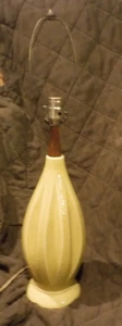MID CENTURY BUTTERCUP YELLOW GROOVED Glaze Art Pottery Table Lamp - Picture 1 of 6