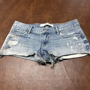 EUC Abercrombie & Fitch Distressed Denim Jean Short Shorts 4 - Picture 1 of 4