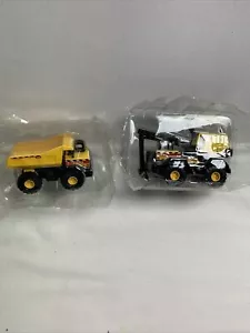 Tonka Druckguss Maisto 2001 Bau Mighty Minis #768 Muldenkipper #748 Kran - Bild 1 von 6