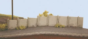 Ratio 429 Precast Concrete Fencing Makes About 485mm Long '00' Gauge Kit 1stPost - Picture 1 of 7