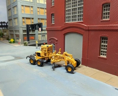 1/87 HO Scale Custom Built 1960s Era Galion Grader, 3D Printed, Resin Model - Image 1 of 4