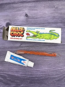 Vintage Crest ToothPaste Allie-Croc Brushing Kit 80s Super Cool Gel Crocodile - Picture 1 of 9