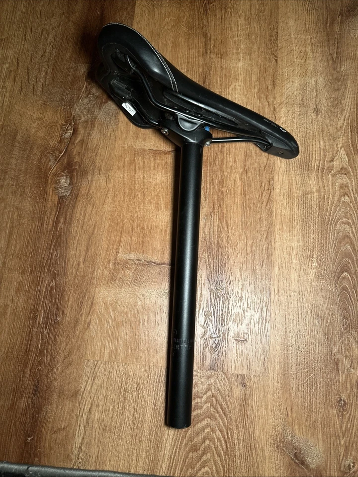 Sillín de asiento de bicicleta deportivo Specialized Bridge 143 mm negro cuerpo de ciclismo geometría Foto 1 de 3