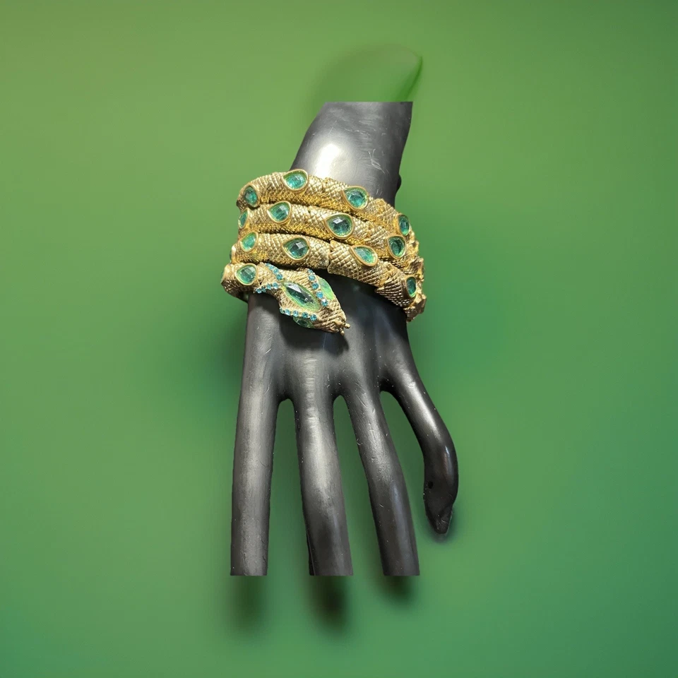 Brazalete envolvente serpiente tono dorado con piedras cabujún verde/aqua cristal Foto 1 de 4