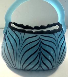 Fenton Glass Dave Fetty Pulled Feather Purse Vase - Picture 1 of 24