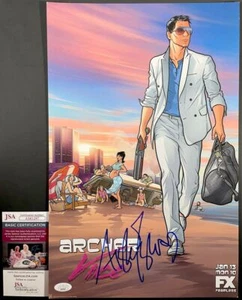 Póster firmado por Aisha Tyler Archer 11x17 autógrafo D Lana Kane certificado de autenticidad JSA - Imagen 1 de 1