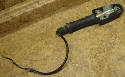 1996 Yamaha FZR600 FZR 600 R FZR600R luz de seta traseira lente haste montagem traseira - Imagem 1 de 2