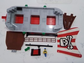 USED Incomplete LEGO 4 Juniors: Captain Redbeard's Pirate Ship (7075)