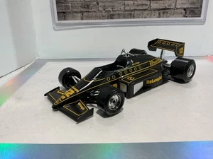 1:24 BURAGO LOTUS 97 T HECHO EN ITALIA DELONGHI TURBO RENAULT ELF # 12 - Imagen 1 de 5
