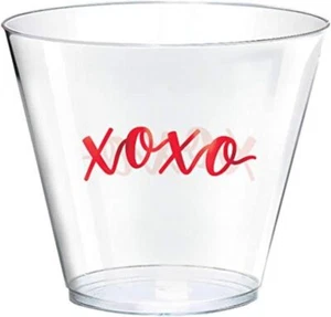 XOXO Valentine's Day Holiday Theme Party 30 ct. Cups 9 oz. Plastic Tumblers - Picture 1 of 1