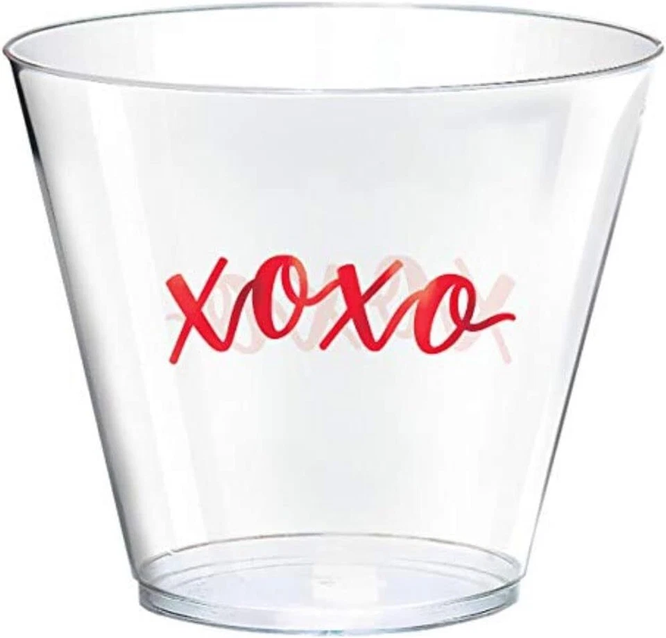 XOXO Valentine's Day Holiday Theme Party 30 ct. Cups 9 oz. Plastic Tumblers - Image 1 of 1