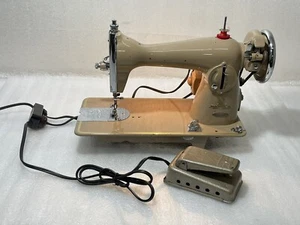 Vintage Adler Belvedere ~ Sewing Machine with Foot Pedal & Light ~ Made in Japan - Picture 1 of 13