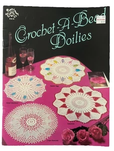 Crochet-a-Bead Doilies Book Mangelson 1986 Holiday Pineapple Diamond Designs - Picture 1 of 2