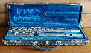 Flute Made by W.T. Armstrong Elkhardt IND Model 102 serial #59967 w/case 1950's - Picture 1 of 12