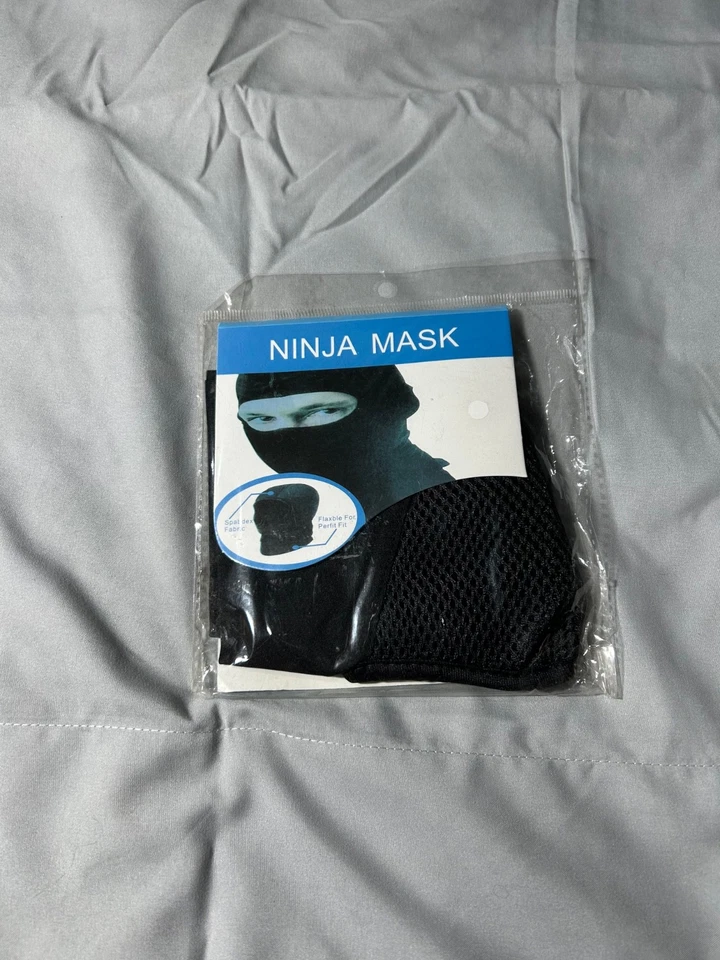 máscara ninja hombre color negro, todavía en paquete Foto 1 de 1