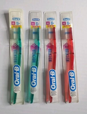 4x Vtg 1998 Oral-B Indicator Toothbrush Medium Soft Regular Angle Model #40  LOT - Image 1 of 4