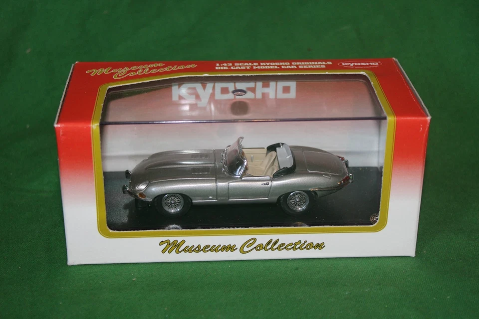 KYOSHO JAGUAR E-TYPE ROADSTER SILVER CAR 1/43 #03061S - Image 1 of 1