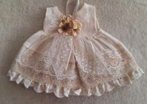 Kleid im Vintagelook für ca. 25 - 28 cm Bären oder Puppe, Handarbeit! Unikat💕 - Bild 1 von 4