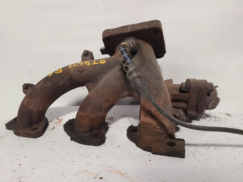 Used Rear Right Exhaust Manifold fits: 2003 Dodge Caravan R. rear Rear Right Gra - Image 1 of 4